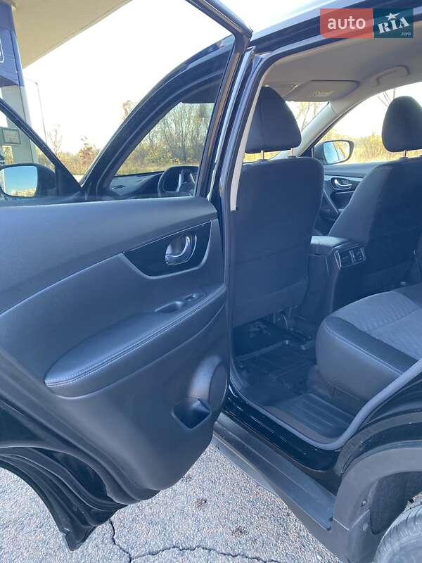 Внедорожник / Кроссовер Nissan X-Trail 2020 в Мукачево