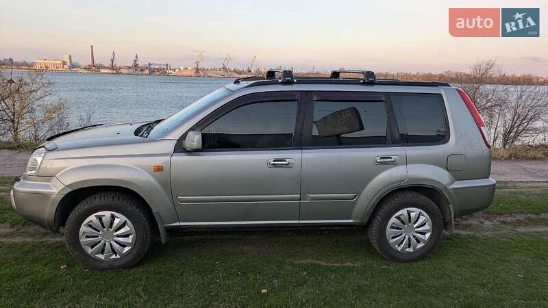 Внедорожник / Кроссовер Nissan X-Trail 2003 в Днепре