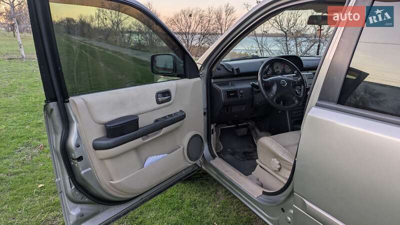Внедорожник / Кроссовер Nissan X-Trail 2003 в Днепре