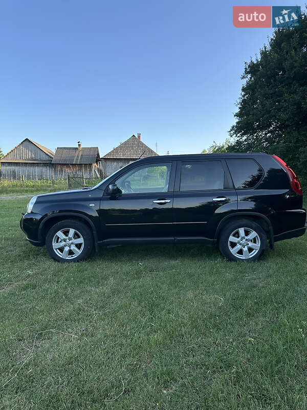 Внедорожник / Кроссовер Nissan X-Trail 2008 в Черновцах