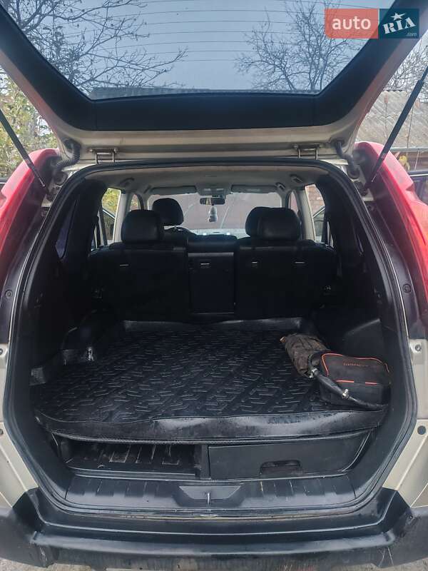 Внедорожник / Кроссовер Nissan X-Trail 2008 в Ромнах