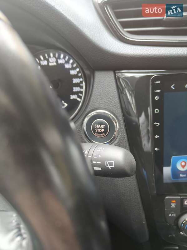 Внедорожник / Кроссовер Nissan X-Trail 2020 в Остроге