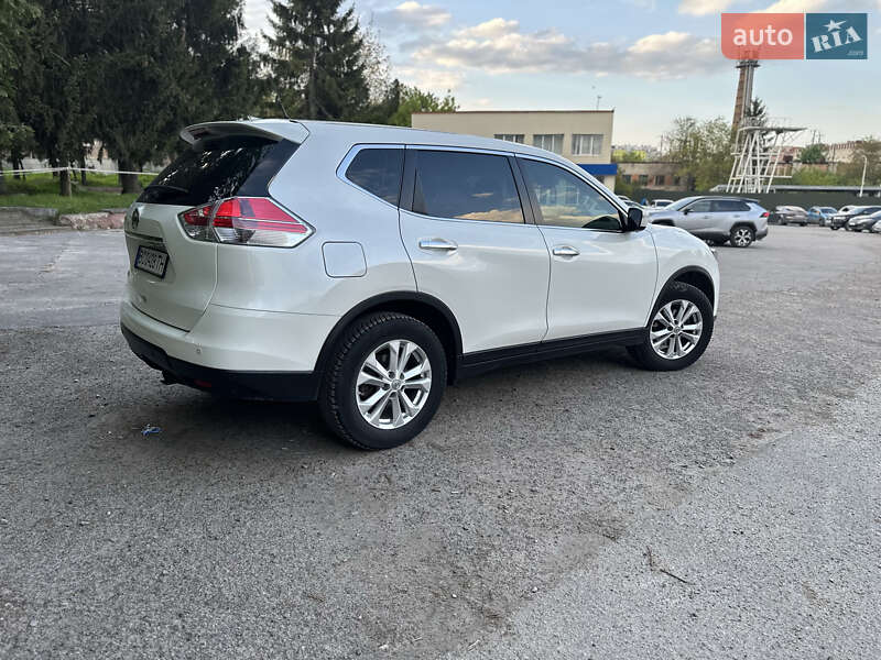 Позашляховик / Кросовер Nissan X-Trail 2014 в Львові фото 4 Позашляховик / Кросовер Nissan X-Trail 2014 в Львові