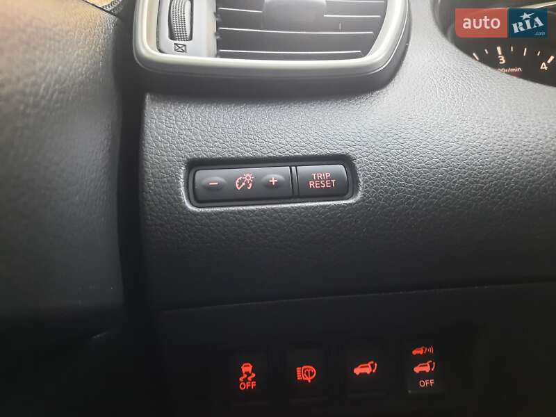 Внедорожник / Кроссовер Nissan X-Trail 2016 в Виннице