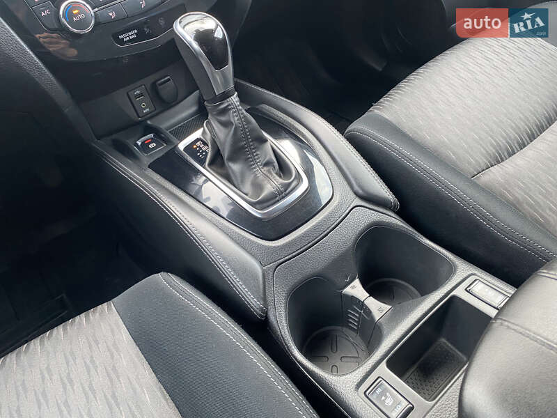 Внедорожник / Кроссовер Nissan X-Trail 2021 в Ромнах