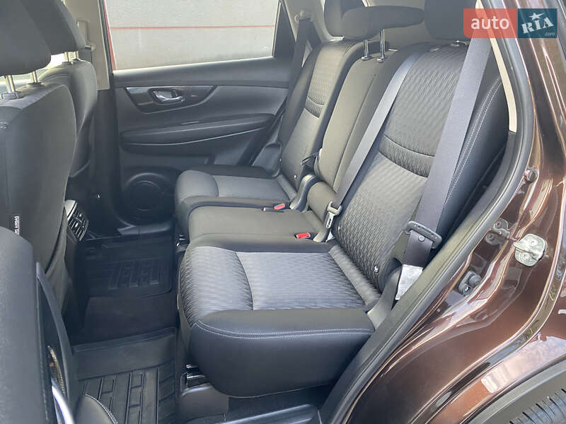 Внедорожник / Кроссовер Nissan X-Trail 2021 в Ромнах