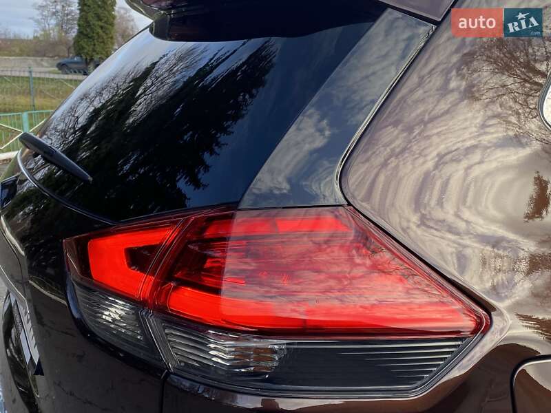 Внедорожник / Кроссовер Nissan X-Trail 2021 в Ромнах