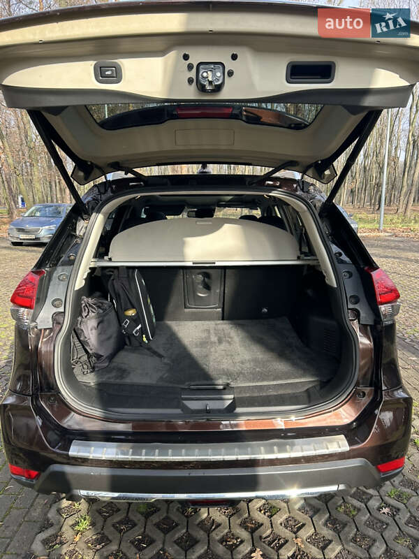 Внедорожник / Кроссовер Nissan X-Trail 2017 в Днепре