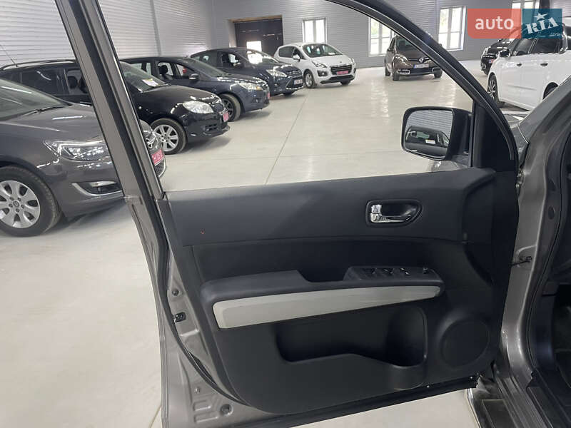 Внедорожник / Кроссовер Nissan X-Trail 2012 в Стрые