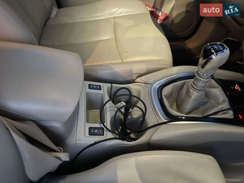 Позашляховик / Кросовер Nissan X-Trail 2014 в Вінниці фото 7 Позашляховик / Кросовер Nissan X-Trail 2014 в Вінниці