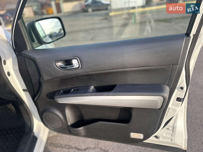 Внедорожник / Кроссовер Nissan X-Trail 2010 в Киеве фото 22 Внедорожник / Кроссовер Nissan X-Trail 2010 в Киеве