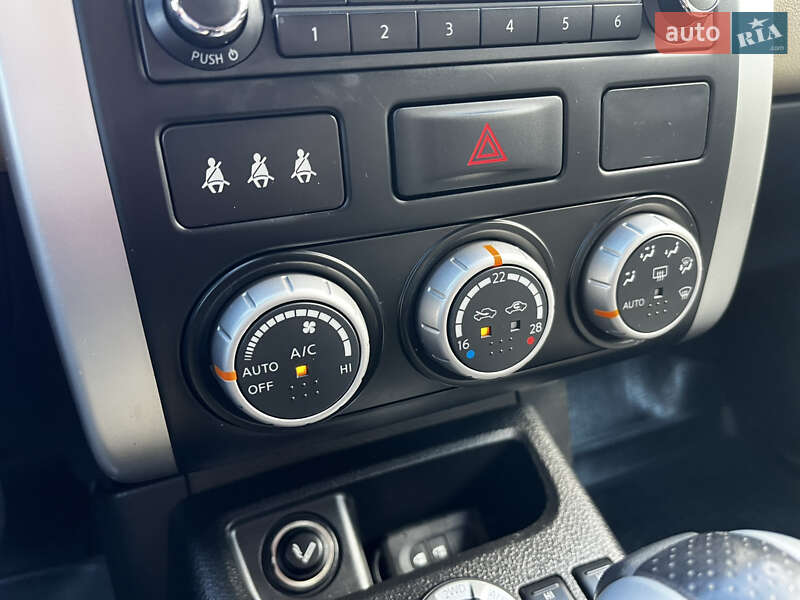 Внедорожник / Кроссовер Nissan X-Trail 2011 в Луцке