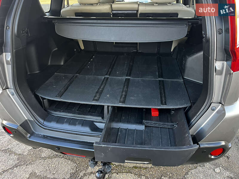 Внедорожник / Кроссовер Nissan X-Trail 2011 в Луцке