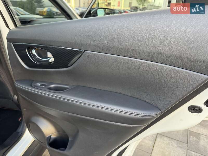 Внедорожник / Кроссовер Nissan X-Trail 2017 в Киеве