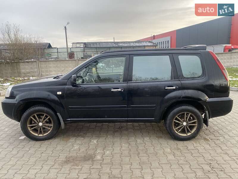 Внедорожник / Кроссовер Nissan X-Trail 2004 в Львове