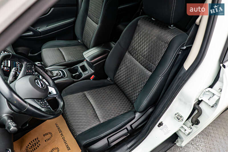 Внедорожник / Кроссовер Nissan X-Trail 2019 в Киеве