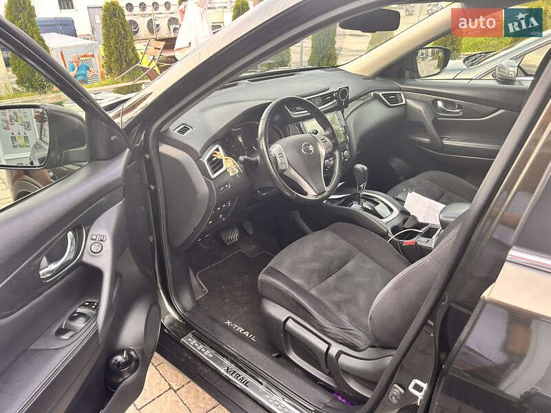 Внедорожник / Кроссовер Nissan X-Trail 2017 в Львове