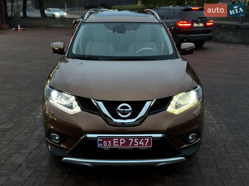 Внедорожник / Кроссовер Nissan X-Trail 2015 в Ровно