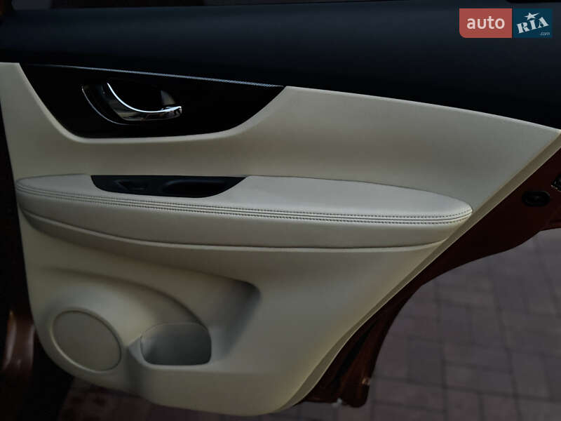 Внедорожник / Кроссовер Nissan X-Trail 2015 в Ровно