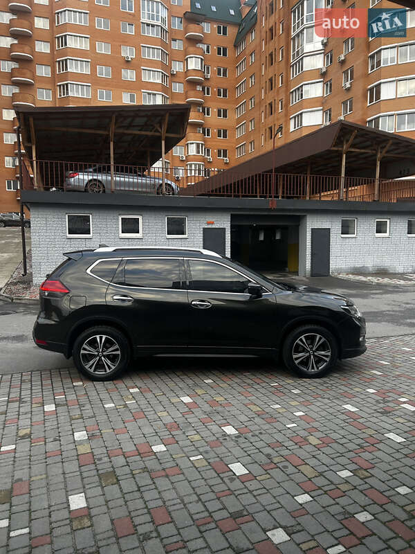 Внедорожник / Кроссовер Nissan X-Trail 2017 в Белой Церкви