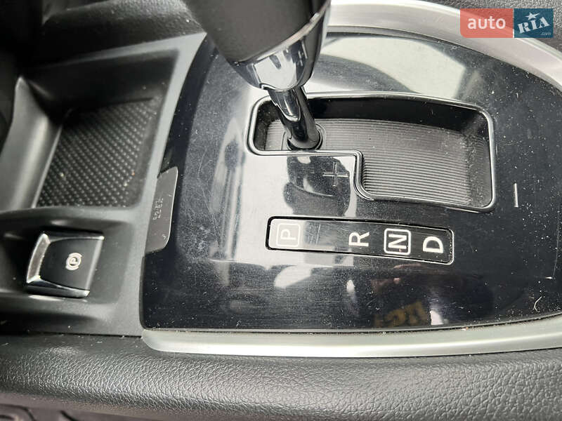 Внедорожник / Кроссовер Nissan X-Trail 2014 в Николаеве