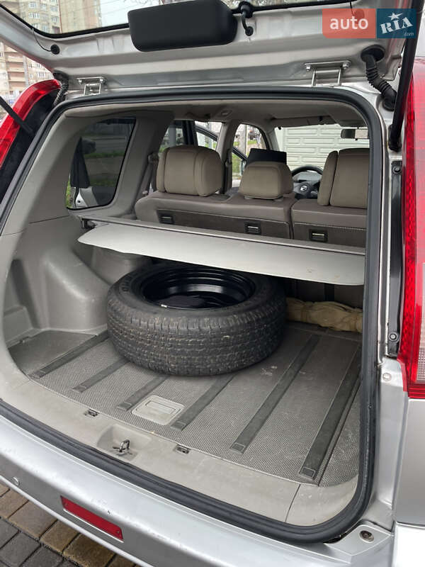 Позашляховик / Кросовер Nissan X-Trail 2006 в Южноукраїнську фото 15 Позашляховик / Кросовер Nissan X-Trail 2006 в Южноукраїнську