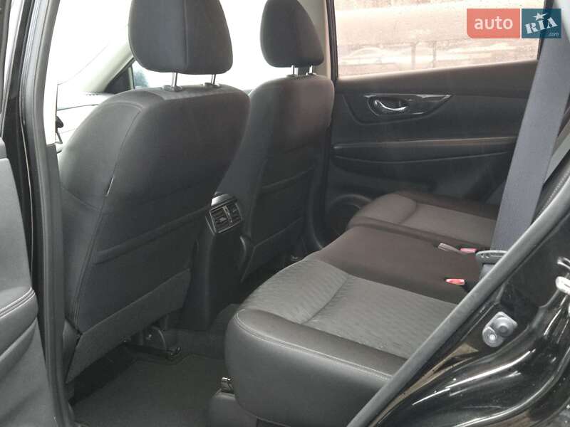 Внедорожник / Кроссовер Nissan X-Trail 2019 в Киеве