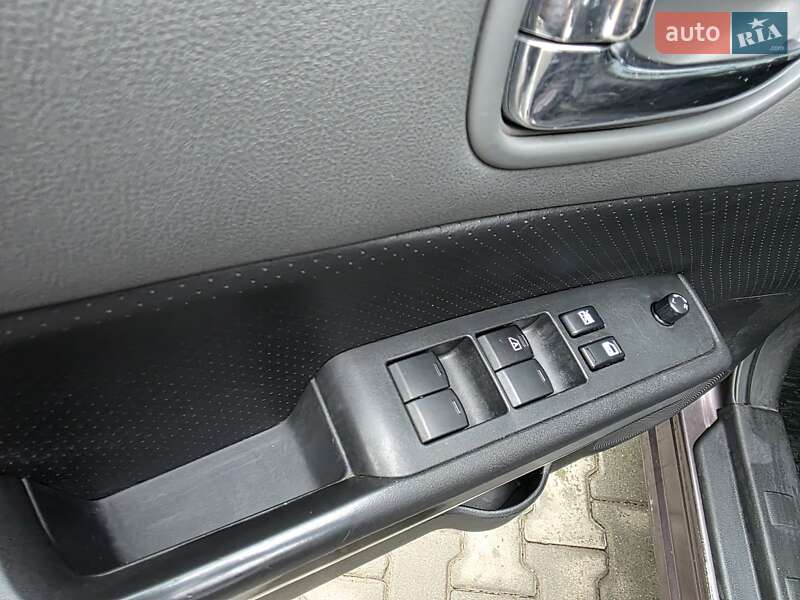 Позашляховик / Кросовер Nissan X-Trail 2008 в Чернівцях фото 15 Позашляховик / Кросовер Nissan X-Trail 2008 в Чернівцях