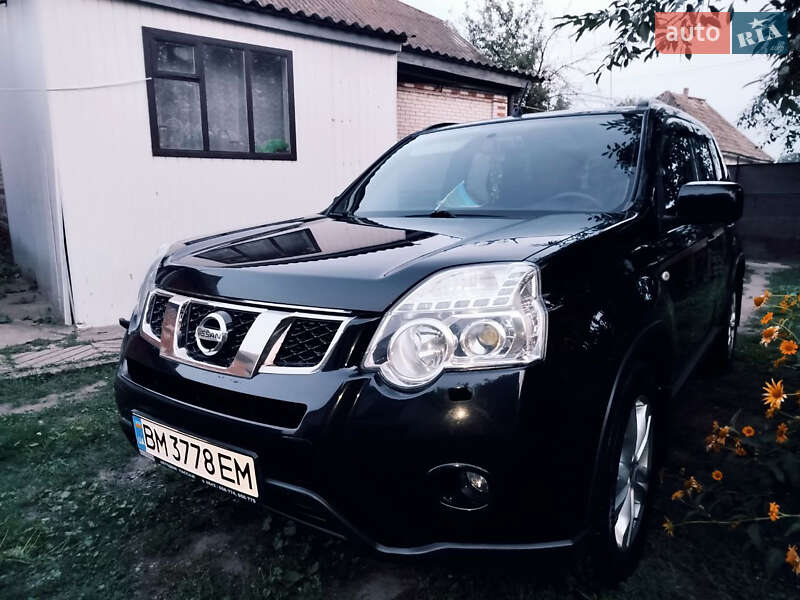 Внедорожник / Кроссовер Nissan X-Trail 2013 в Сумах