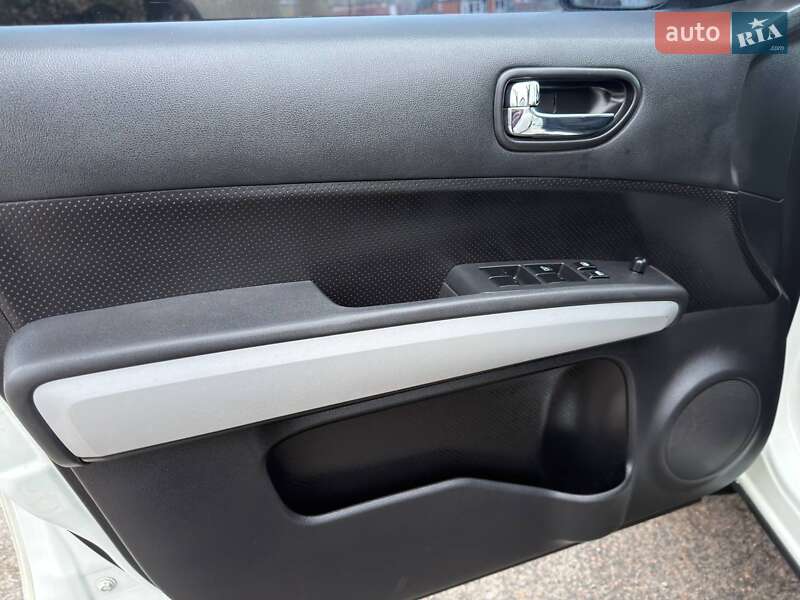 Внедорожник / Кроссовер Nissan X-Trail 2013 в Ахтырке