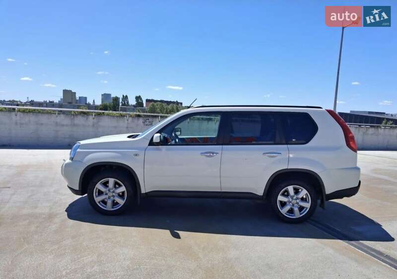 Внедорожник / Кроссовер Nissan X-Trail 2001 в Днепре