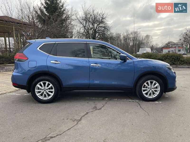 Позашляховик / Кросовер Nissan X-Trail 2017 в Києві