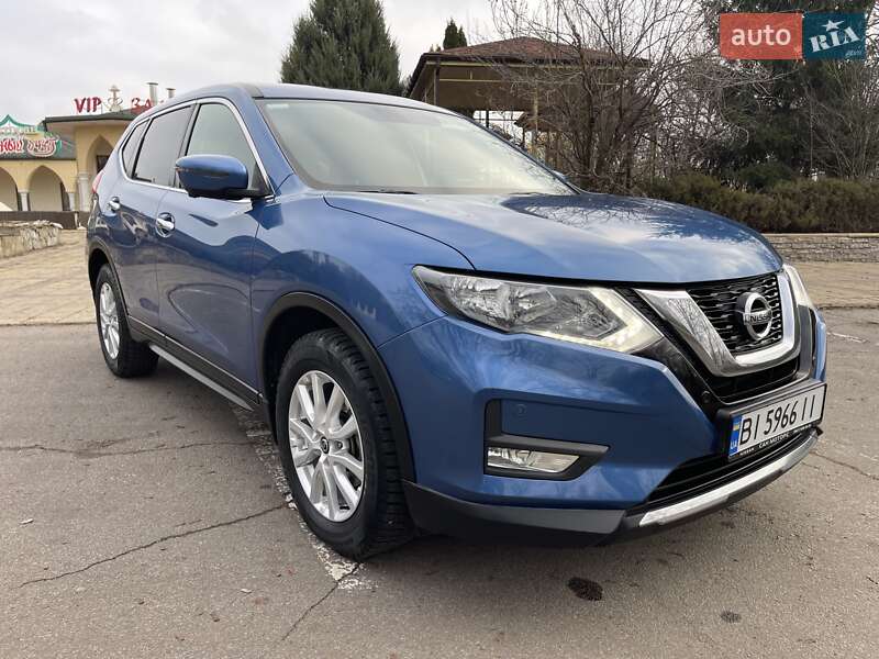 Позашляховик / Кросовер Nissan X-Trail 2017 в Києві