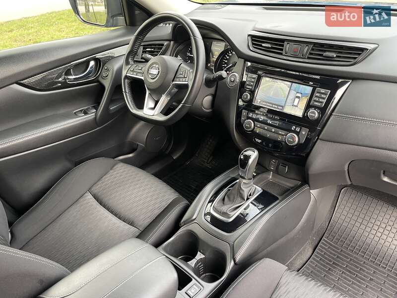 Позашляховик / Кросовер Nissan X-Trail 2017 в Києві