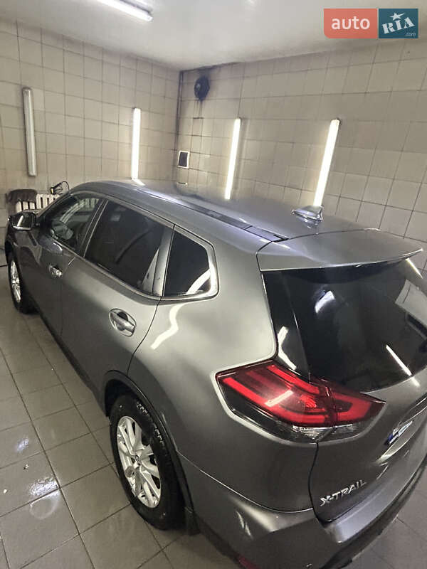 Внедорожник / Кроссовер Nissan X-Trail 2020 в Умани