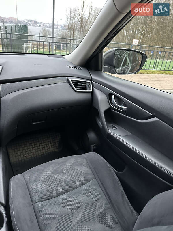 Внедорожник / Кроссовер Nissan X-Trail 2015 в Тернополе фото 89 Внедорожник / Кроссовер Nissan X-Trail 2015 в Тернополе