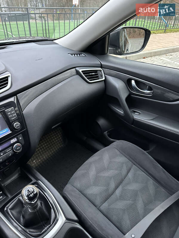 Внедорожник / Кроссовер Nissan X-Trail 2015 в Тернополе фото 93 Внедорожник / Кроссовер Nissan X-Trail 2015 в Тернополе