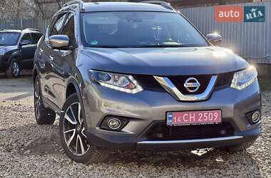 Внедорожник / Кроссовер Nissan X-Trail 2017 в Стрые