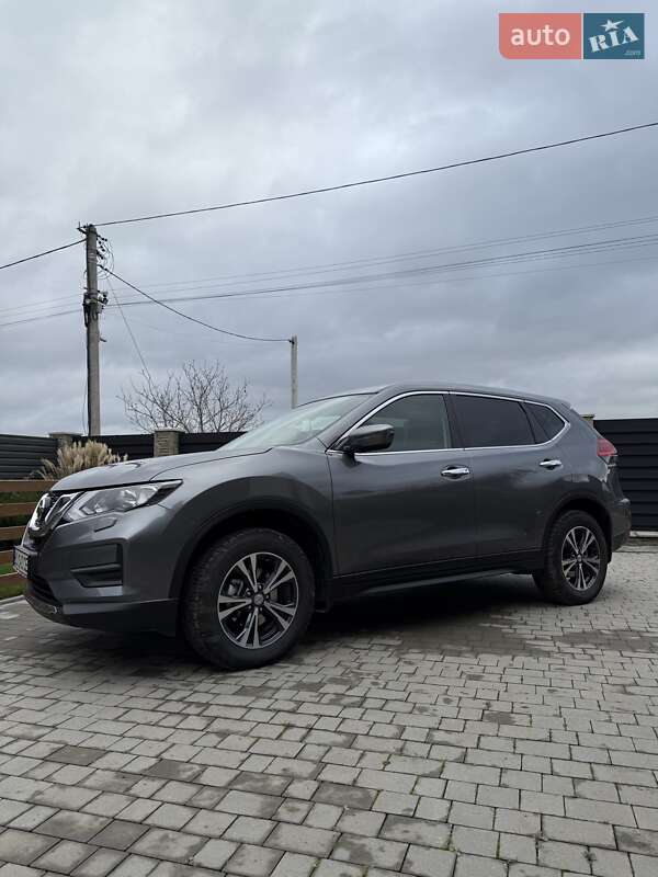 Внедорожник / Кроссовер Nissan X-Trail 2019 в Каменец-Подольском