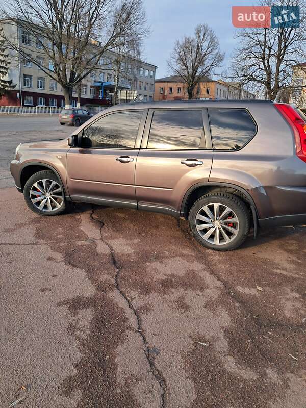 Внедорожник / Кроссовер Nissan X-Trail 2008 в Овруче