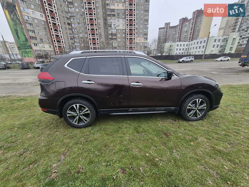 Внедорожник / Кроссовер Nissan X-Trail 2019 в Киеве