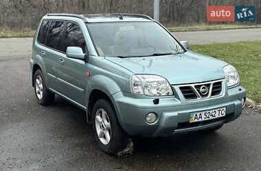 Позашляховик / Кросовер Nissan X-Trail 2003 в Києві