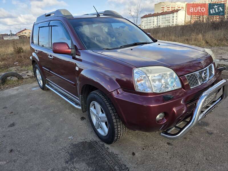 Внедорожник / Кроссовер Nissan X-Trail 2006 в Сумах