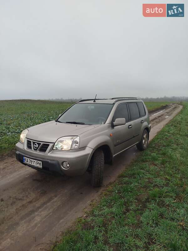 Nissan X-Trail 2003