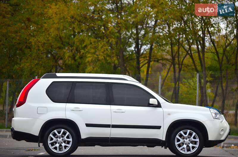 Позашляховик / Кросовер Nissan X-Trail 2013 в Дніпрі
