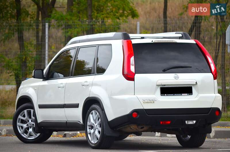 Позашляховик / Кросовер Nissan X-Trail 2013 в Дніпрі