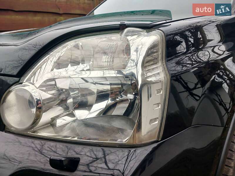 Позашляховик / Кросовер Nissan X-Trail 2008 в Вараші