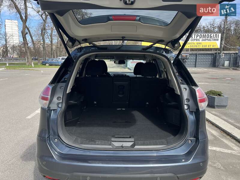 Позашляховик / Кросовер Nissan X-Trail 2017 в Києві