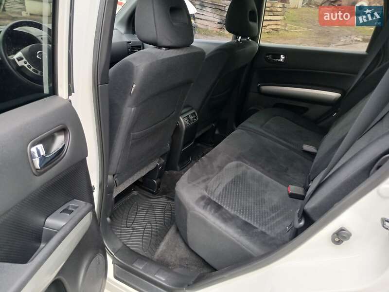 Позашляховик / Кросовер Nissan X-Trail 2011 в Києві