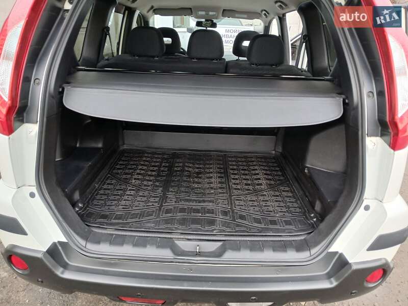 Позашляховик / Кросовер Nissan X-Trail 2011 в Києві
